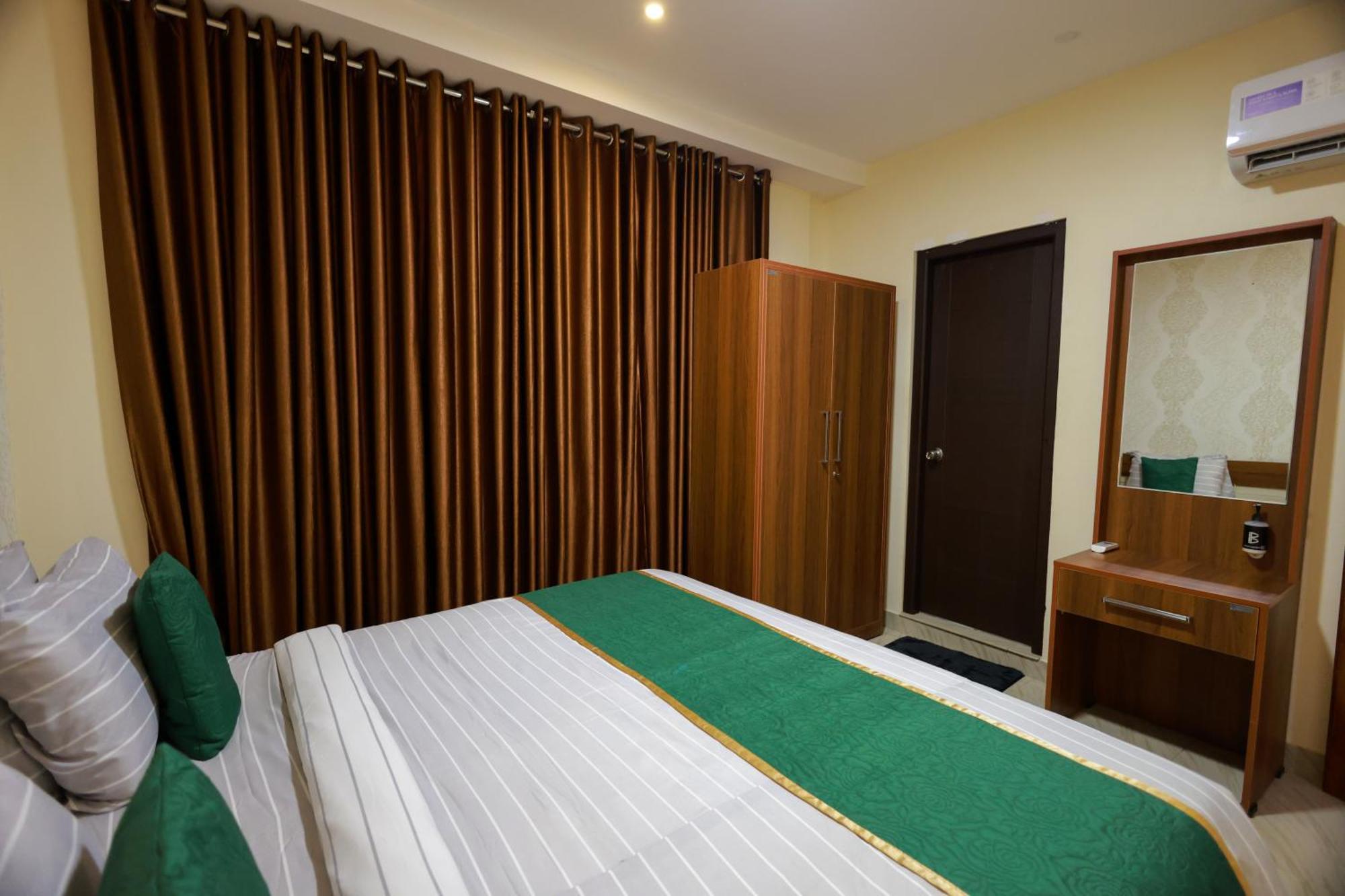 Builda Park Inn Ottappalam Exterior photo